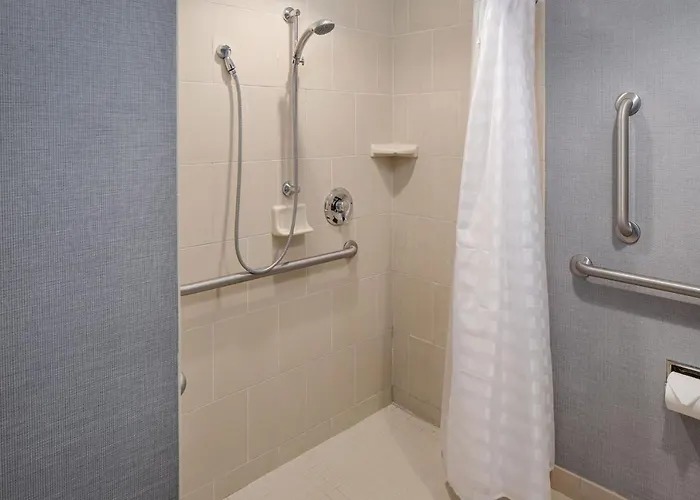 Hyatt Place North Shore