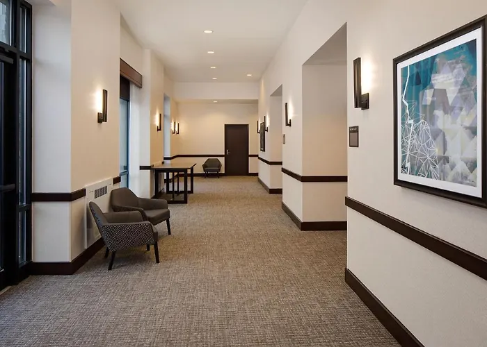 Hyatt Place North Shore Hotel