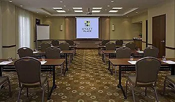 Hyatt Place North Shore Hotel 3*