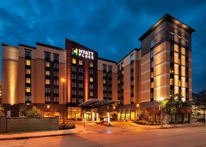 Hyatt Place North Shore Hotel 3*