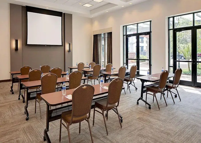 Hyatt Place North Shore Hotel