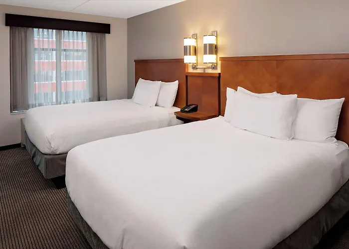 Hyatt Place North Shore Hotel