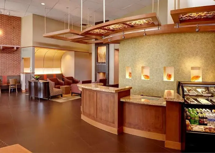 Hyatt Place North Shore 3*